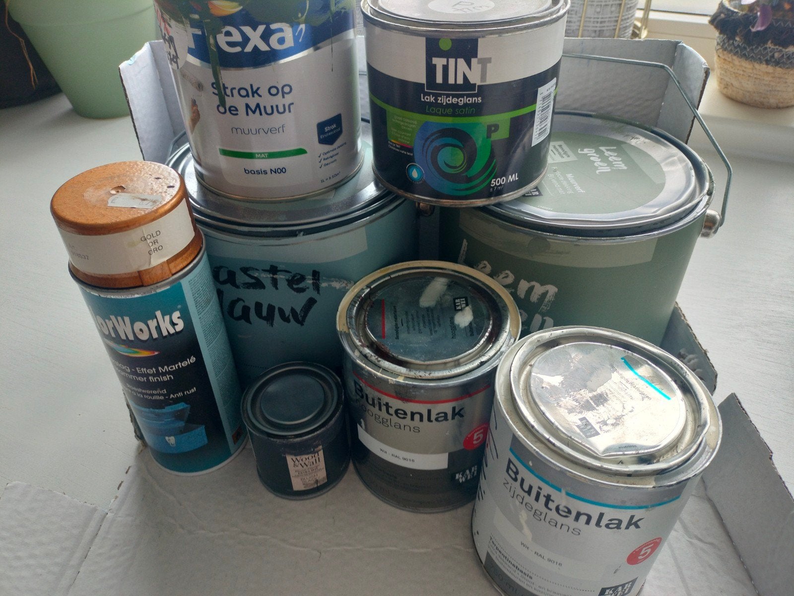 diverse potten verf, groen, blauw, wit, Doe-het-zelf en Verbouw, Ophalen, Gebruikt, Wit, Verf