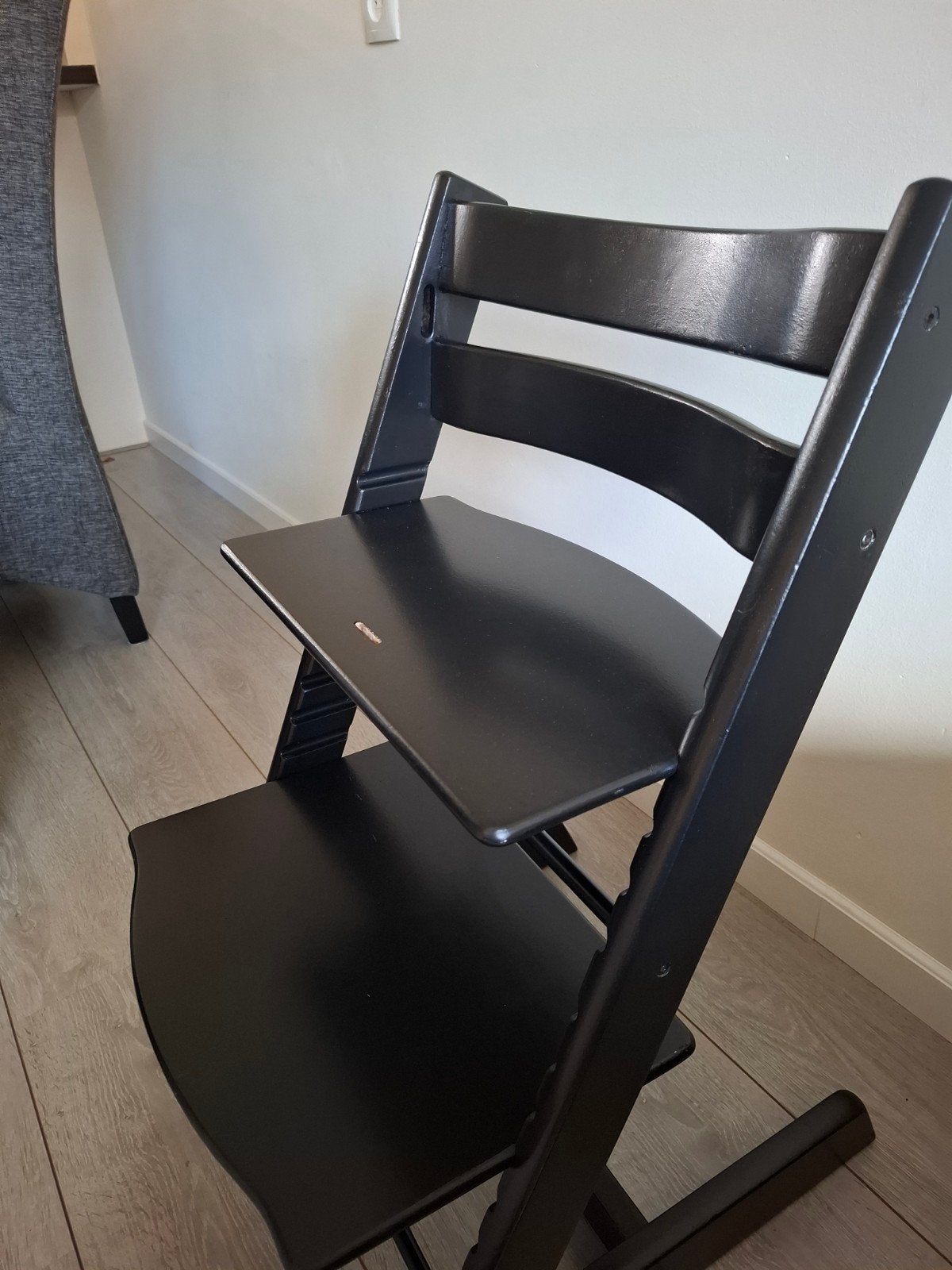 stokke trip trap stoel zwart, Ophalen, Zo goed als nieuw, Meegroeistoel