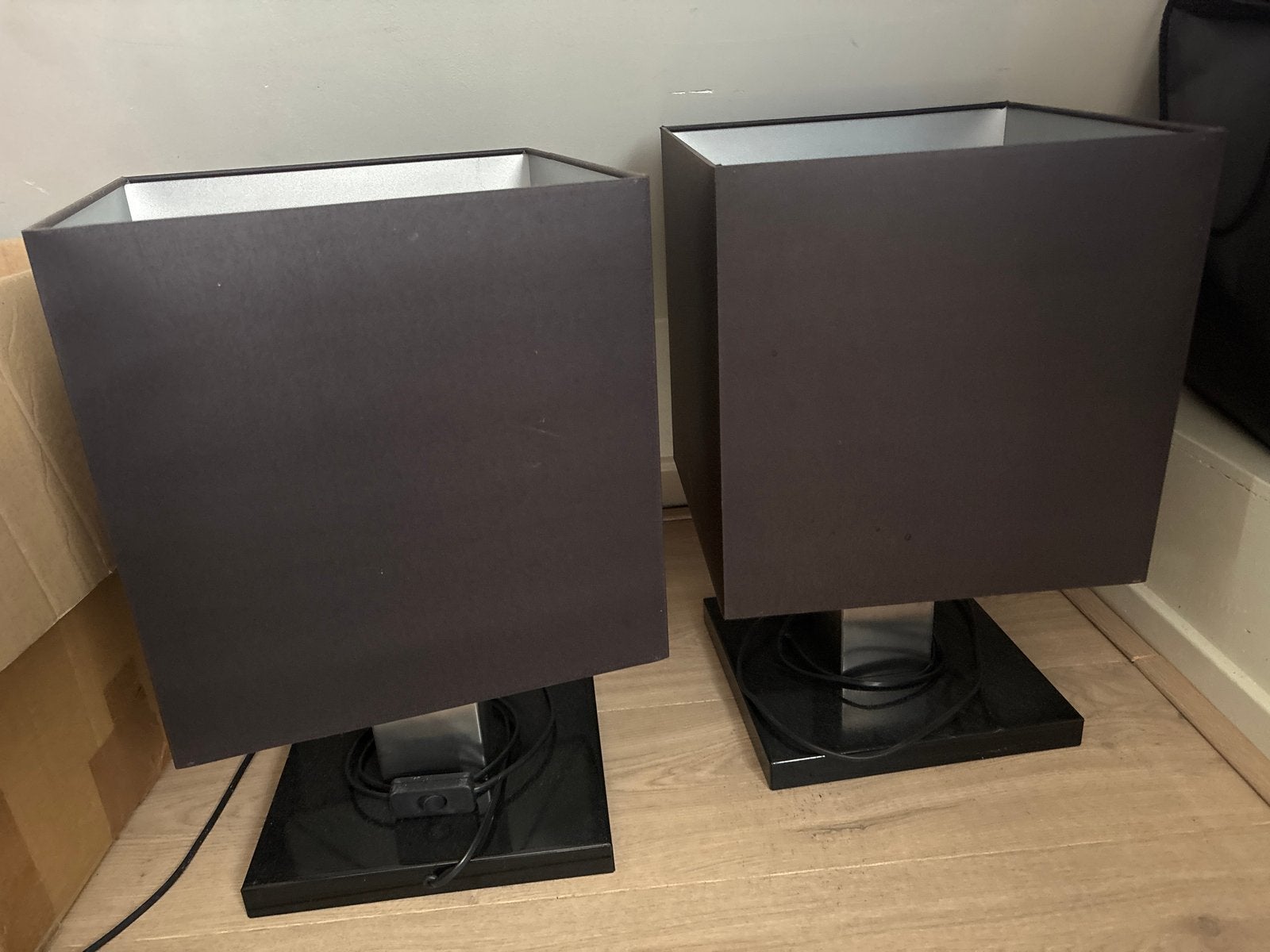 Set van 2 moderne tafellampen met vierkante kap, Huis en Inrichting, Ophalen, Gebruikt, Metaal, Minder dan 50 cm