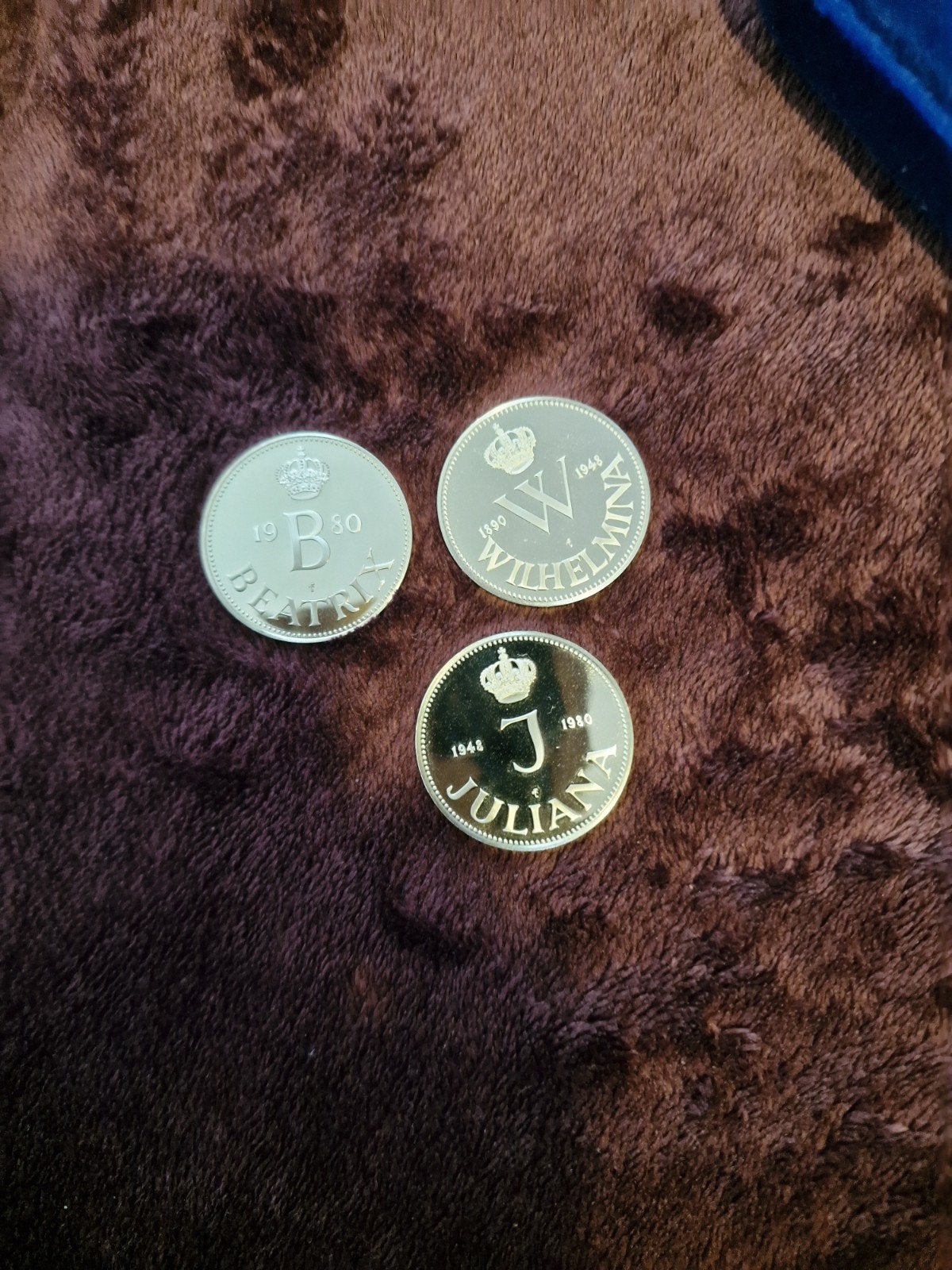 3 munten : 1 van Wilhelmina ,Juliana,en Beatrix, Ophalen of Verzenden, Overige landen, Losse munt, Zilver