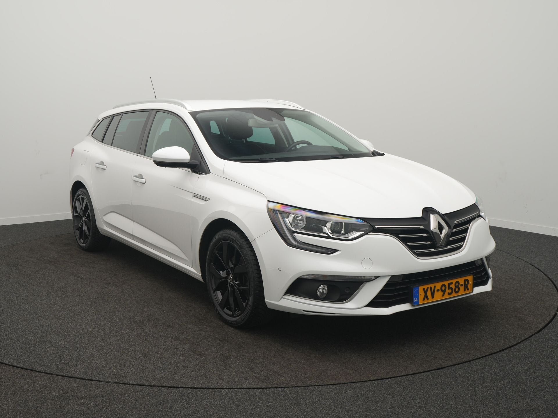 Renault Mégane Estate 1.3 TCe Bose - RIJKLAARPRIJS - All Se, Auto's, Renault, Voorwielaandrijving, 12 maanden, Leder en Stof, Wit