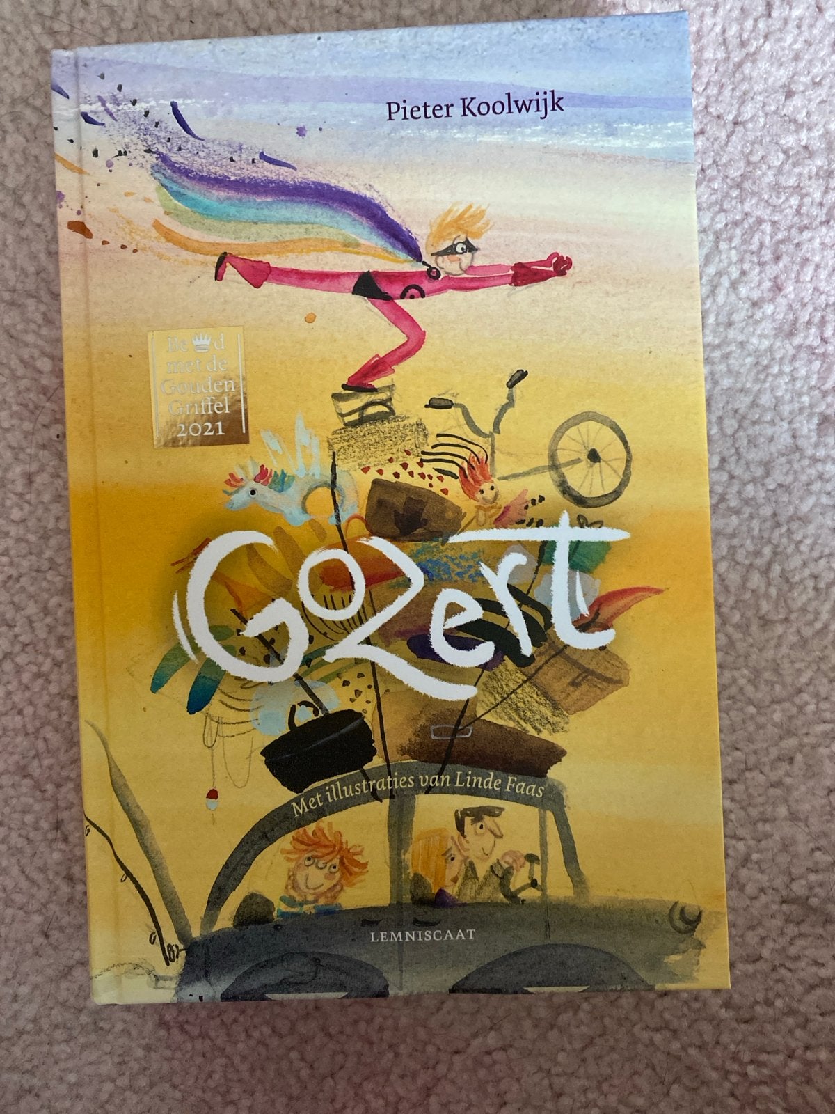 Gozert - Pieter Koolwijk - Kinderboek + Bordspel in de seal, Boeken, Ophalen of Verzenden, Zo goed als nieuw, Fictie