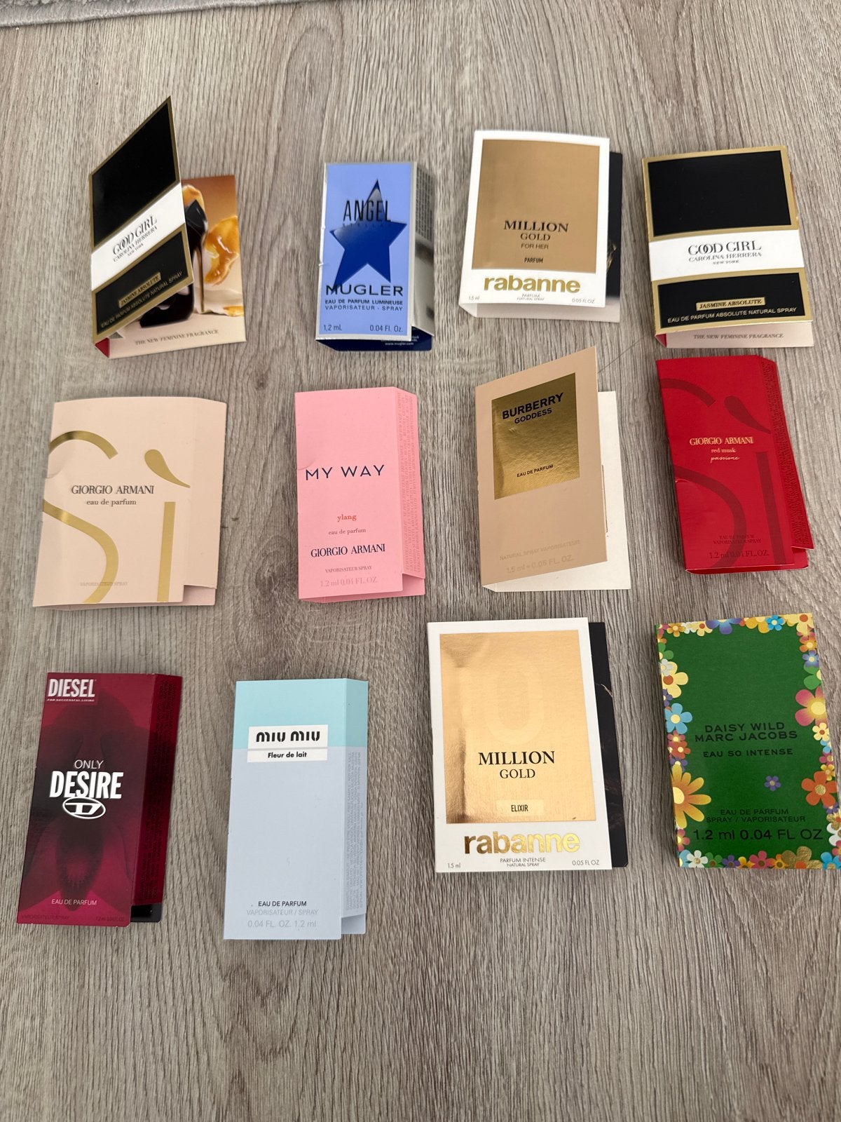 Parfum sampleset - Diverse merken (12 stuks), Ophalen of Verzenden, Nieuw