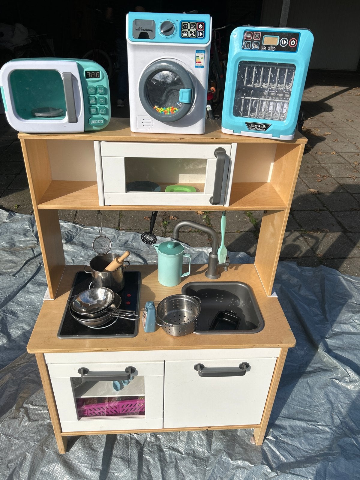 Grote speelkeuken met accessoires en apparaten, Ophalen of Verzenden, Gebruikt, Hout, Speelkeuken