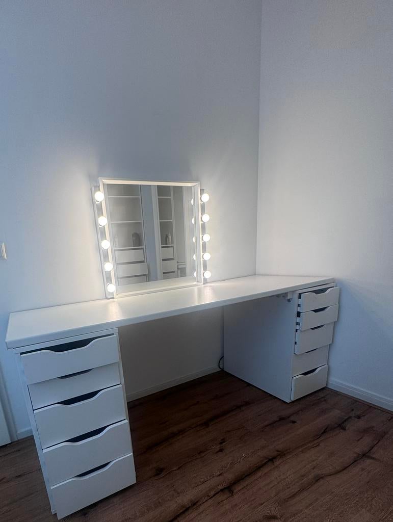 Bureau / make-up tafel met verlichting, Ophalen of Verzenden, Zo goed als nieuw