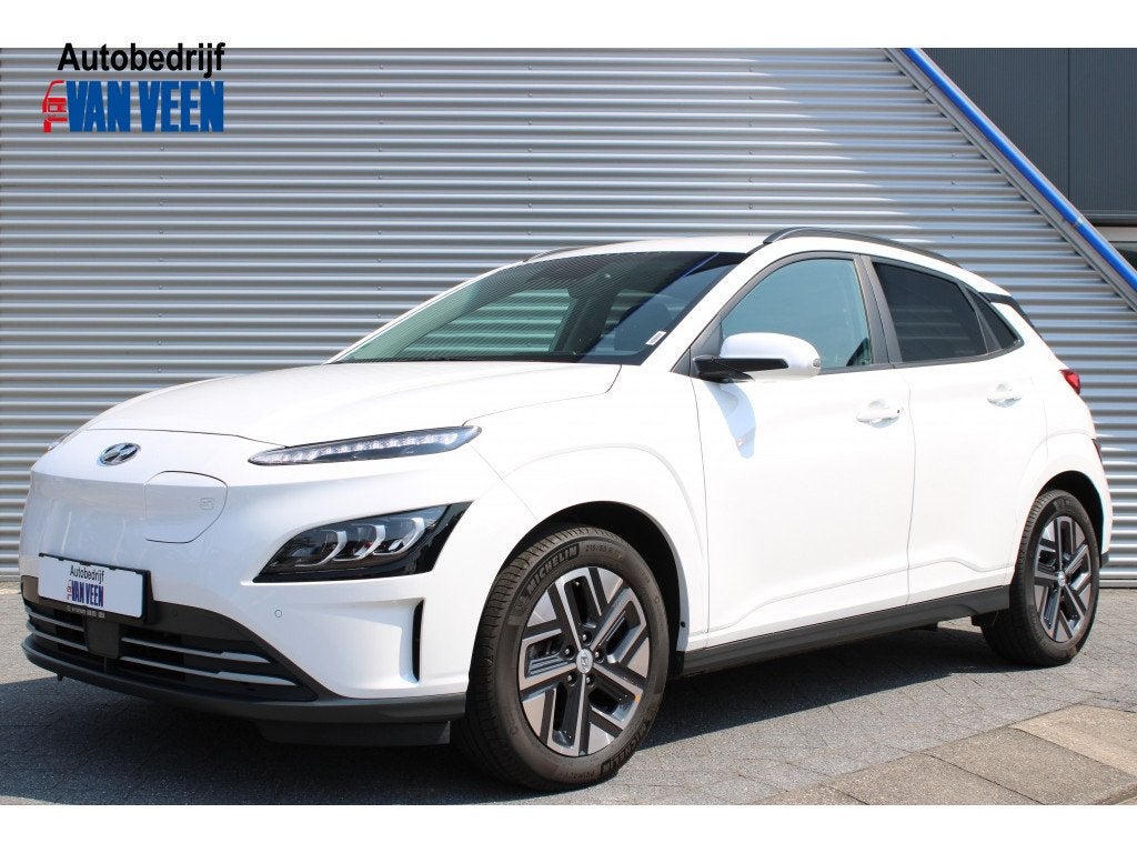 Hyundai KONA EV Fashion 39 kWh | Stoel -/ Stuurwielverwarmin, Auto's, Gebruikt, Zwart, SUV of Terreinwagen, 255 min