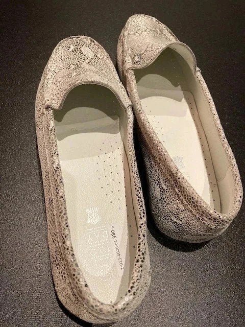 TwoDay leren dames mocassins met slangenprint Grijs wit 38, Kleding | Dames, Schoenen, Twoday, Overige kleuren, Verzenden, Instappers