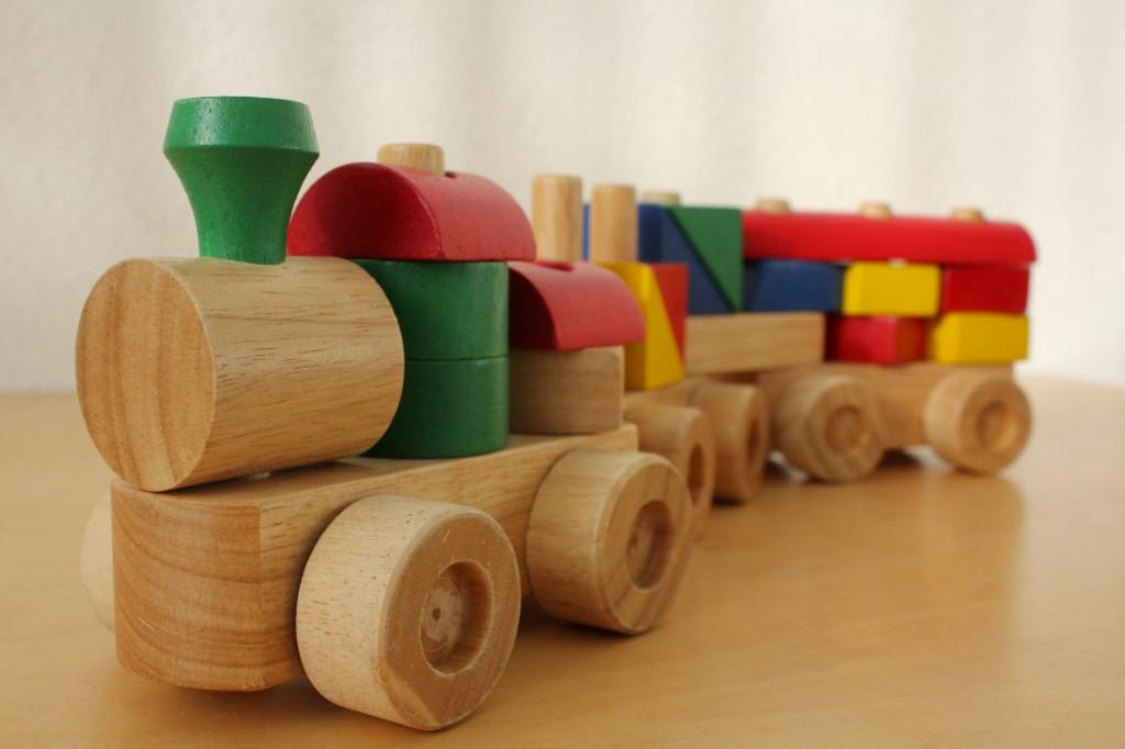 Houten Blokken Trein - 15 Blokken, Kinderen en Baby's, Speelgoed | Houten speelgoed, Ophalen of Verzenden, Zo goed als nieuw, Duw- of Trekspeelgoed