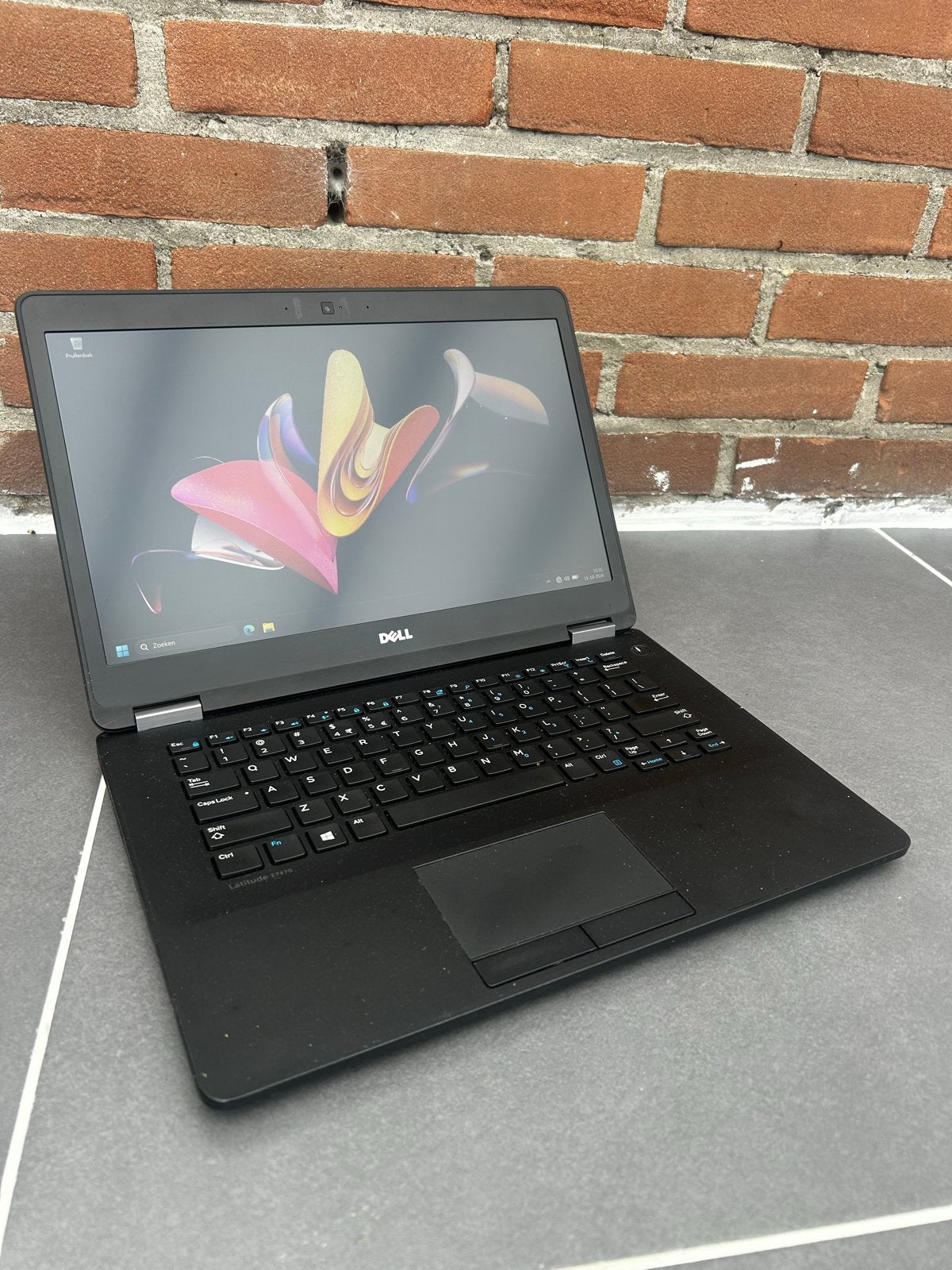 Dell Latitude E7470 - i5-6200U, 8GB RAM, 256GB SSD, 2 tot 3 Ghz, Qwerty, 8 GB, 14 inch
