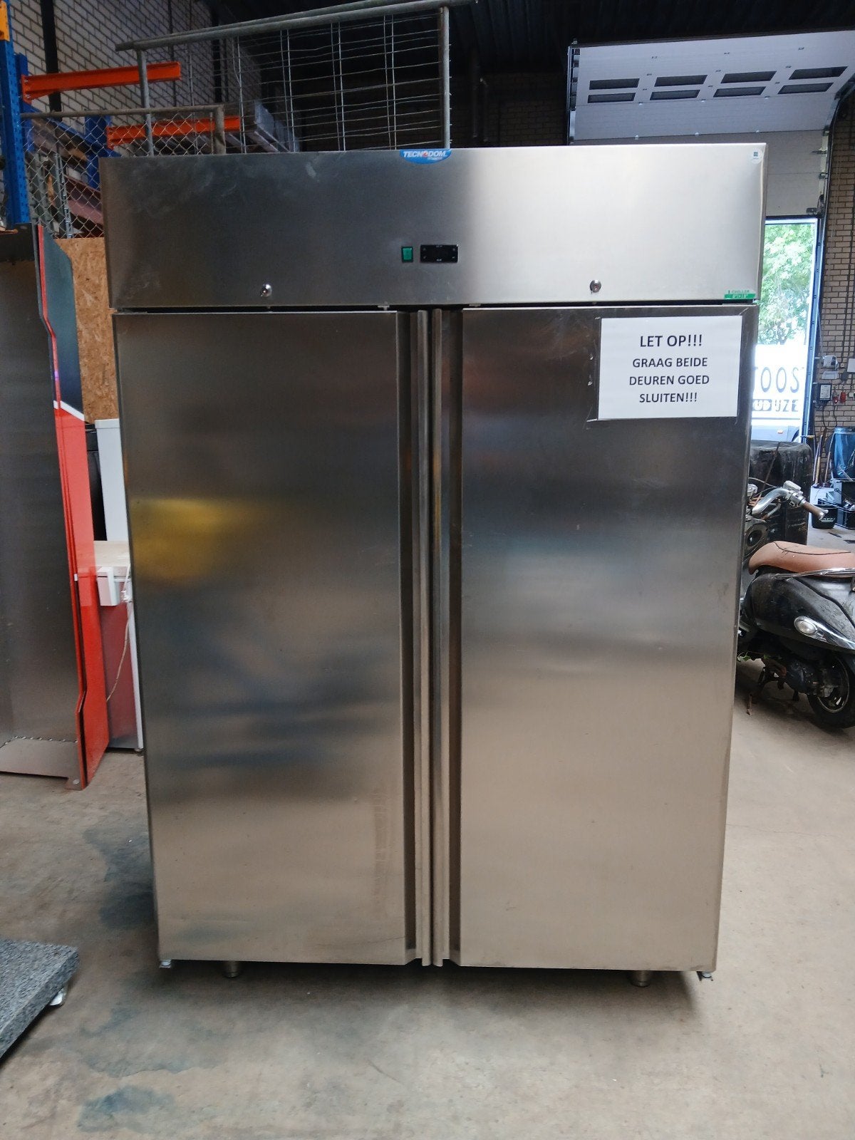 RVS Horeca Koeling Dubbeldeurs Technodom - Defect, Zonder vriesvak, 200 liter of meer, 60 cm of meer, VIA ISONZO, 5 - 35010 VIGODARZERE (PD) - Italy