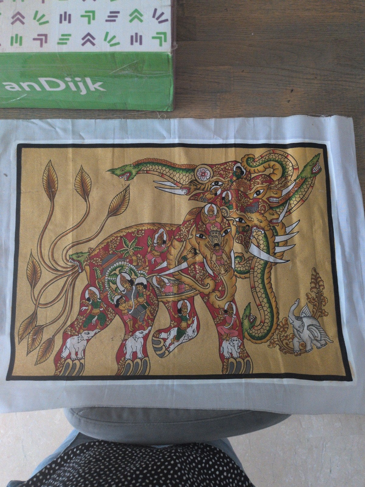 Gedetailleerd Balinees schilderij van olifant en draak, Ophalen of Verzenden