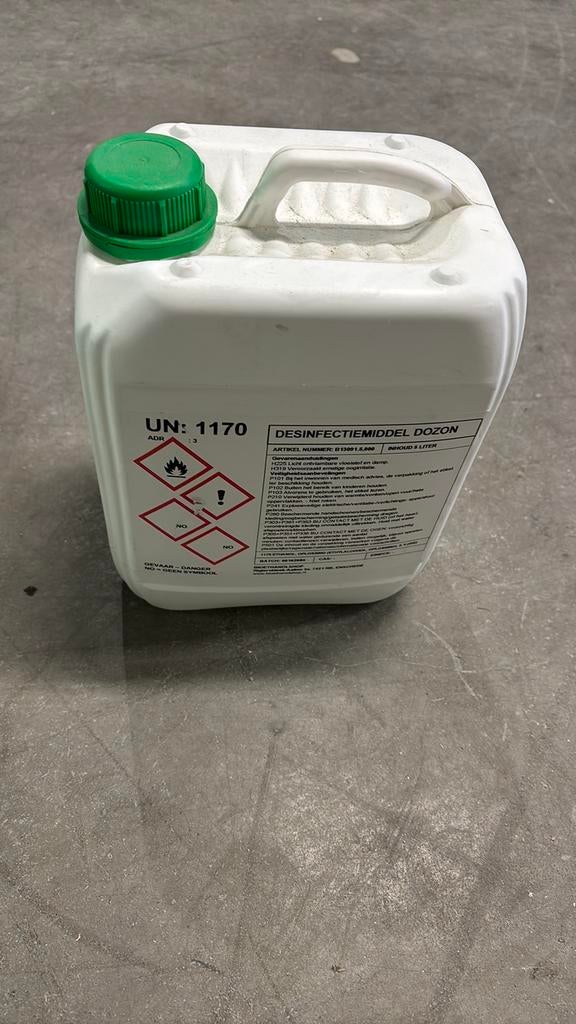 Desinfectiemiddel 5L, Huis en Inrichting, Schoonmaakartikelen, Ophalen, Schoonmaakmiddel