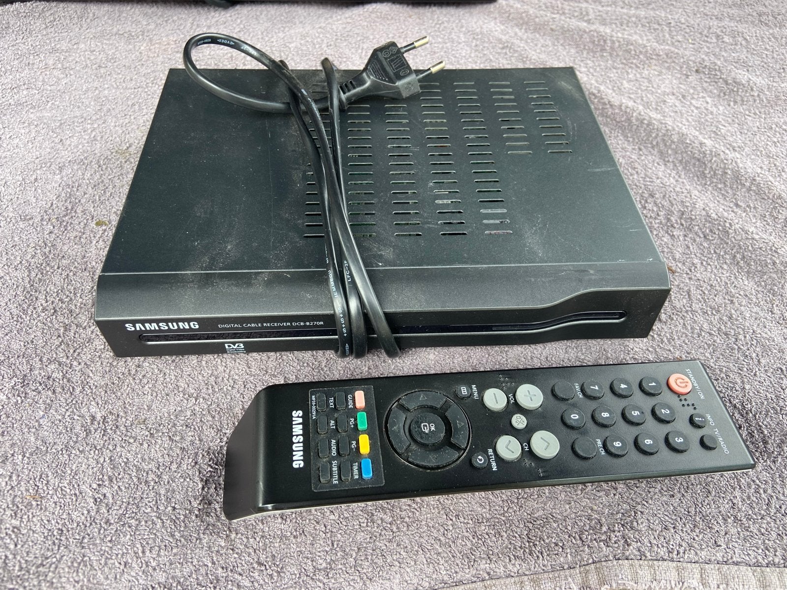 Opruiming: Samsung Digital receiver, radio, telefoon, kabels, Ophalen, Gebruikt