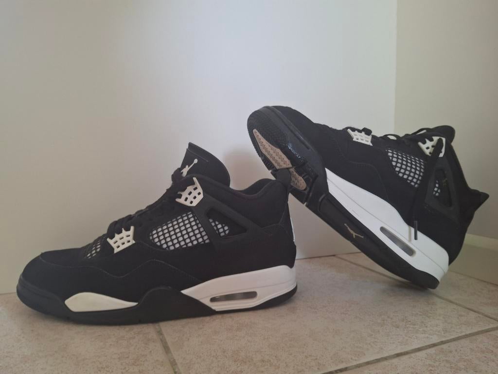 Jordan 4 white thunder maat 44, Ophalen, Zwart, Sneakers of Gympen, Gedragen