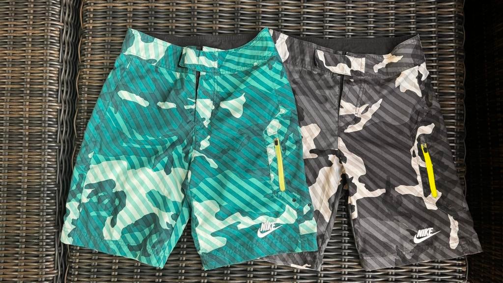 🩳 Nike set van 2 (zwem) shorts Kids - S - 128/137CM 8-10Y, Ophalen of Verzenden, Zo goed als nieuw, Jongen, Sport- of Zwemkleding