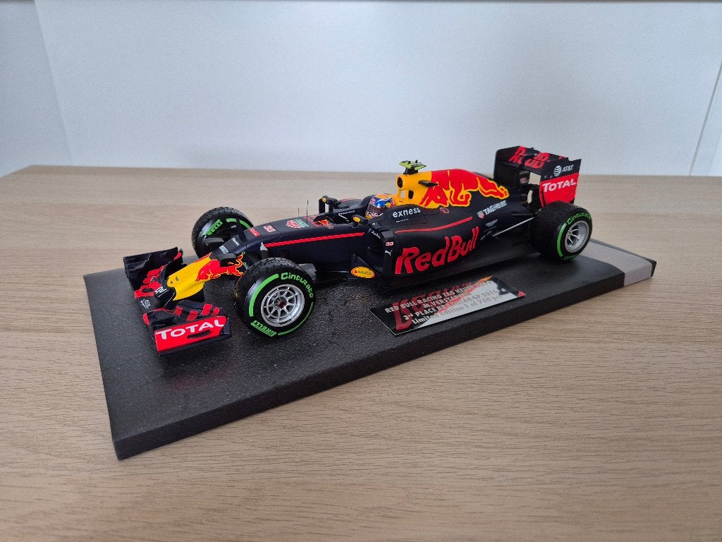 Max Verstappen RB12 Brazilian GP 2016 1:18 (Limited edition), Ophalen of Verzenden, Zo goed als nieuw, Auto, MiniChamps