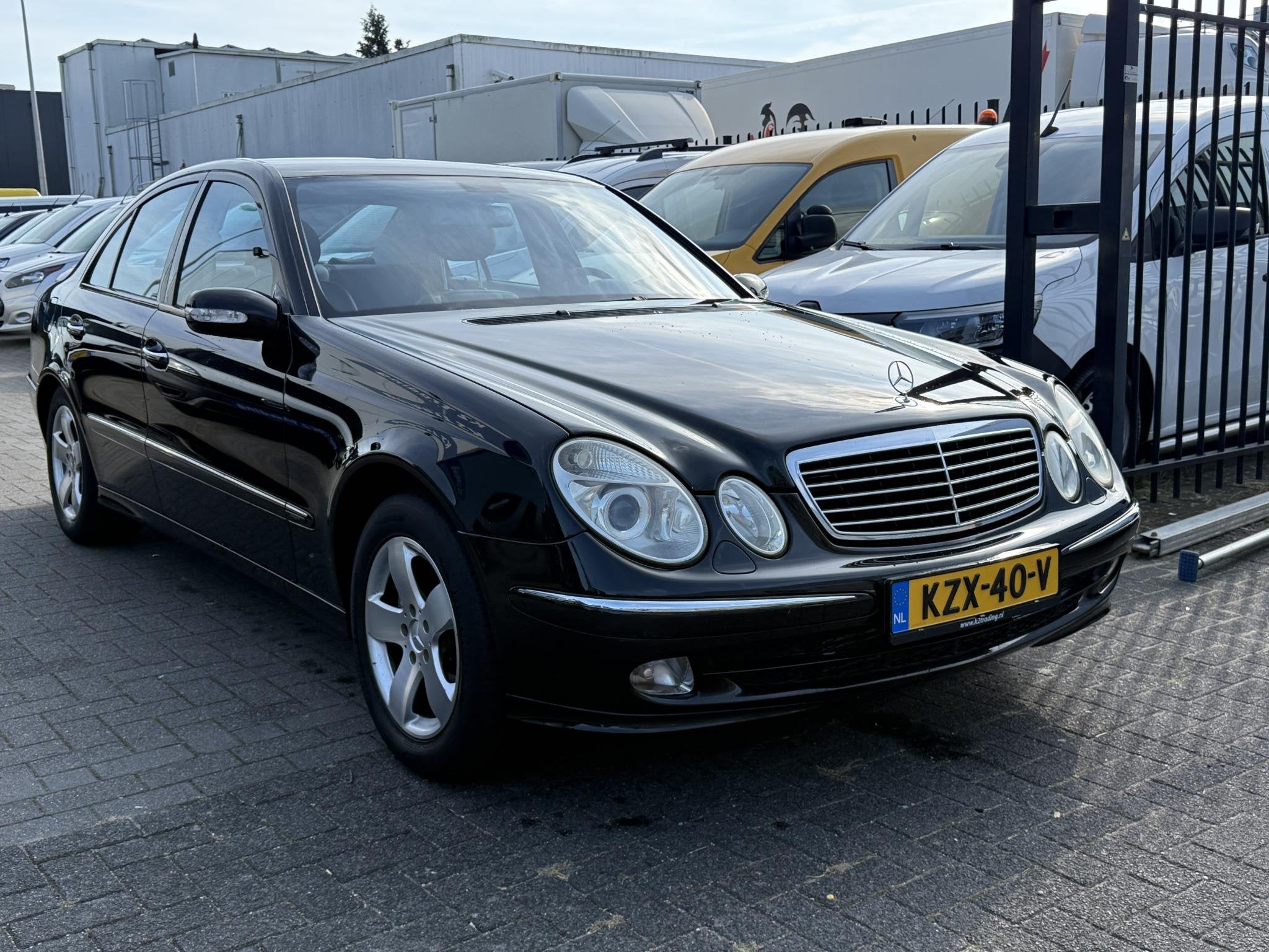 Mercedes-Benz E-klasse 320 CDI Avantgarde OM648 MOTOR, 1e LA, Auto's, Automaat, Achterwielaandrijving, Gebruikt, Zwart