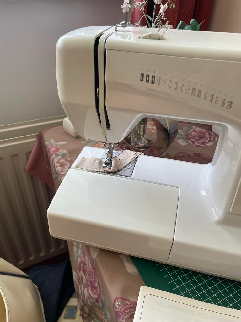 Anker Naaimachine Model 229 met Handleiding, Hobby en Vrije tijd, Ophalen of Verzenden, Zo goed als nieuw, Naaimachine, Overige merken