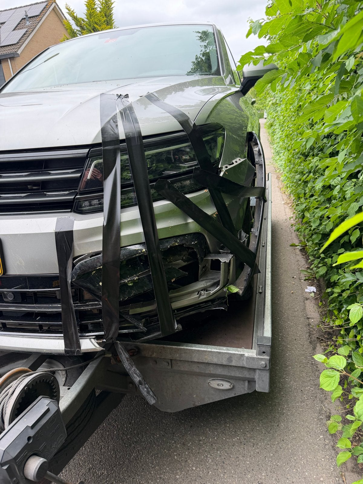 Volkswagen Tiguan R-line voorbumper onderdelen gevraagd, Ophalen, Volkswagen, Bumper