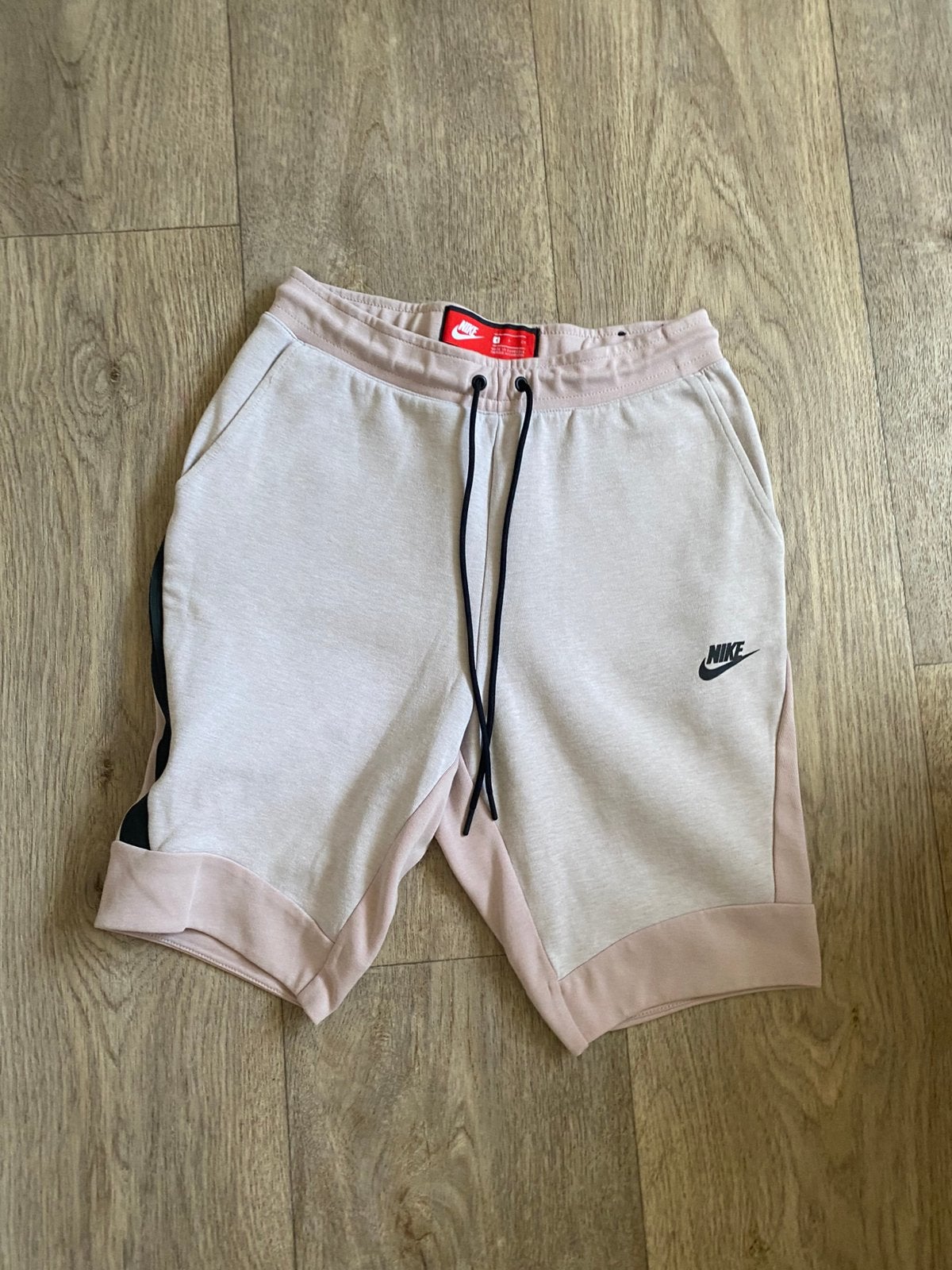 Nike tech shorts, Ophalen of Verzenden, Zo goed als nieuw