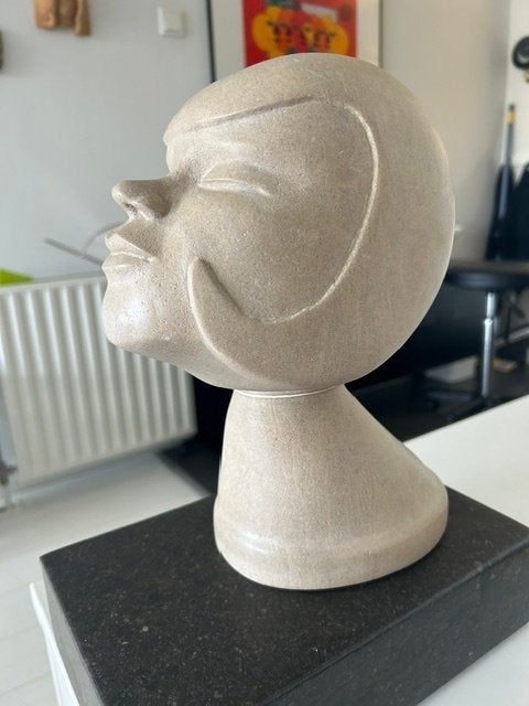Art Deco stenen beeld, hoogte 33 cm, Antiek en Kunst, Ophalen, Natuurlijk materiaal, Art deco, 20 - 50 cm