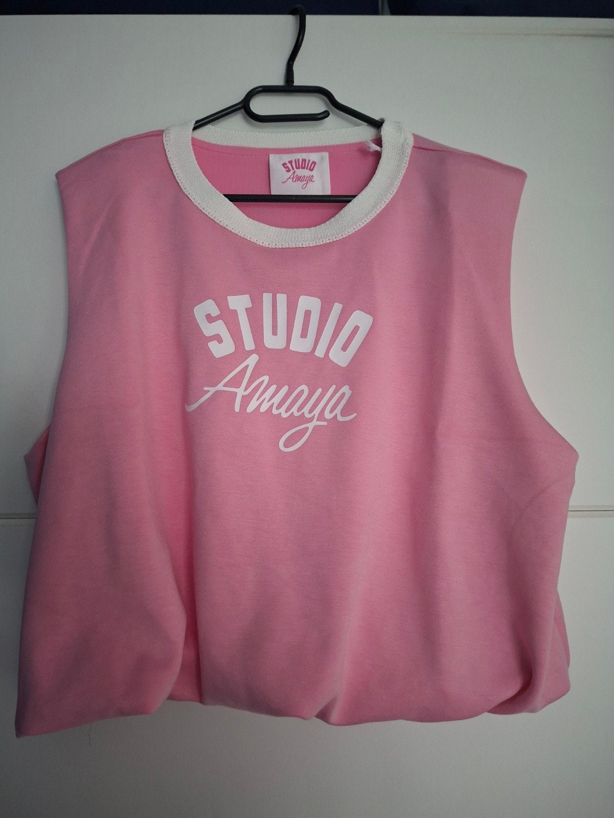 Mooie nieuwe (sport) top van Studio Amaya maat XL, Maat 46/48 (XL) of groter, Nieuw, Ophalen of Verzenden, Fitness of Aerobics