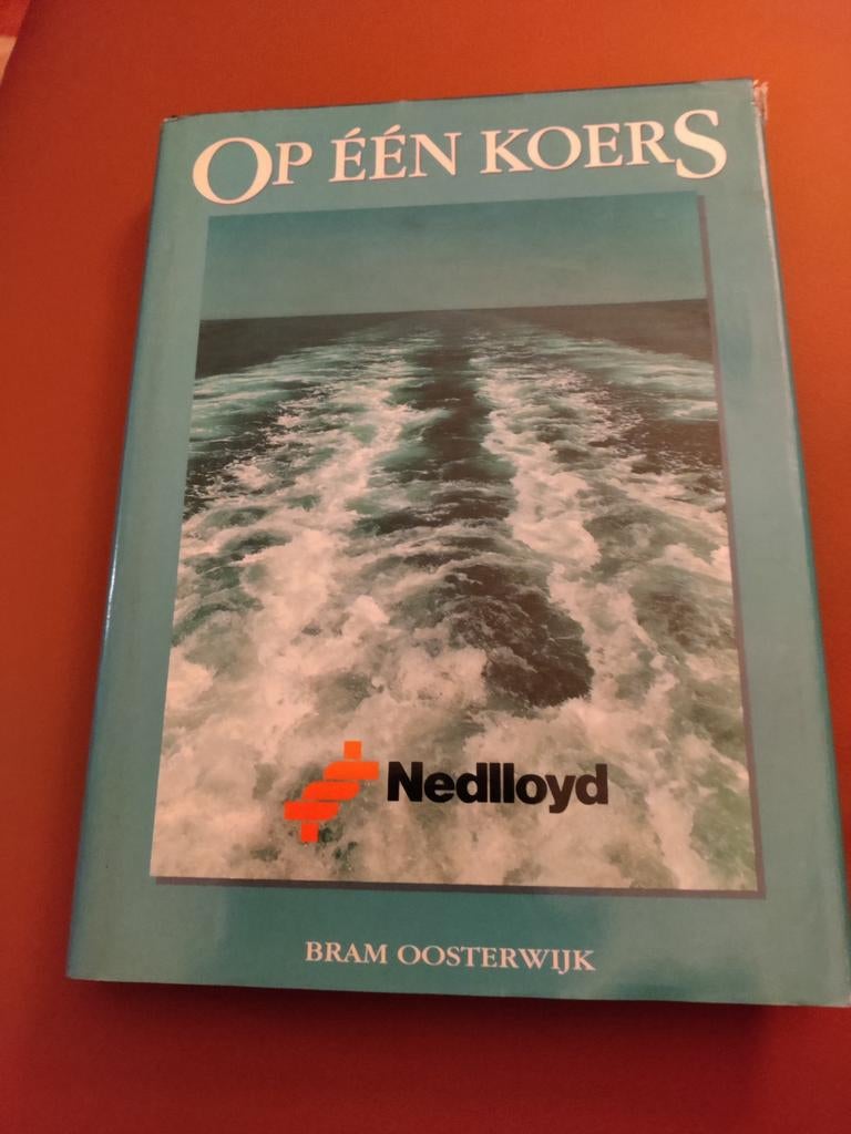 Boek Nedlloyd - Op één koers door Bram Oosterwijk, Ophalen of Verzenden, Gelezen, Bram Oosterwijk, Boot