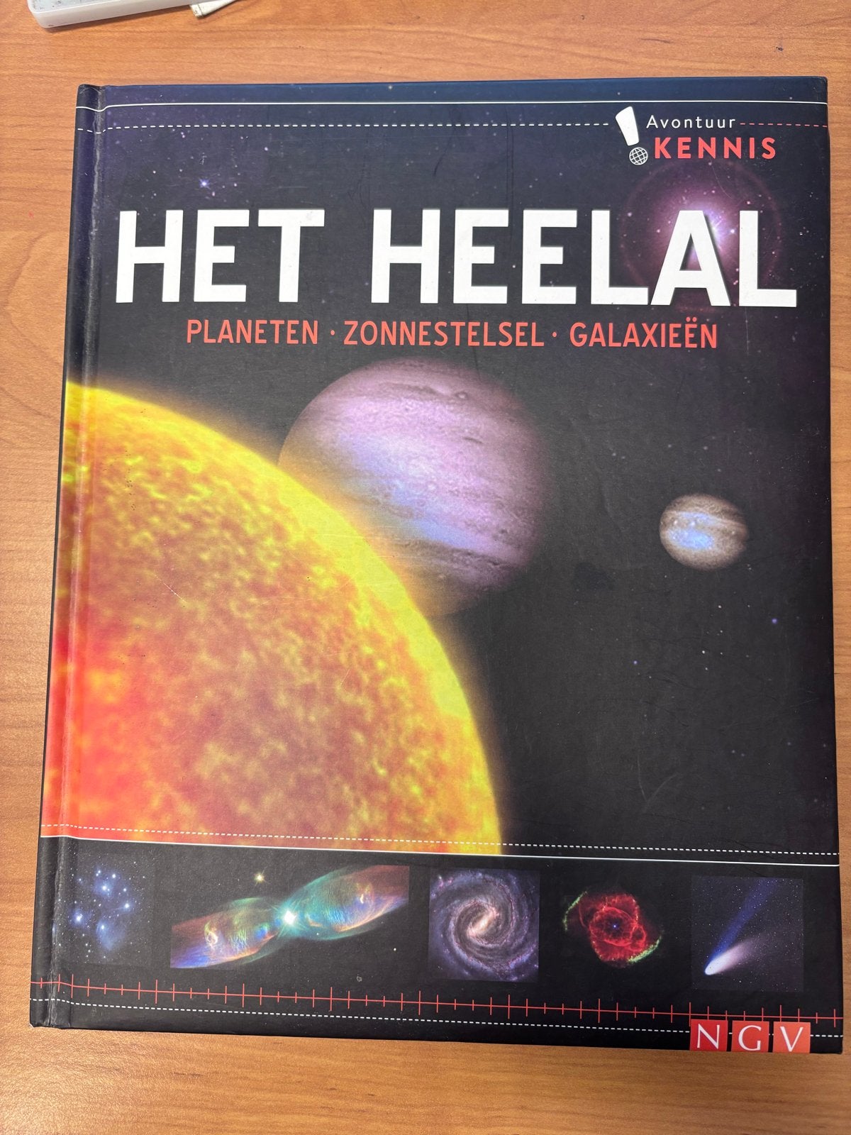 Het Heelal - Planeten, Zonnestelsel, Melkwegstelsels, Boeken, Ophalen of Verzenden, Zo goed als nieuw