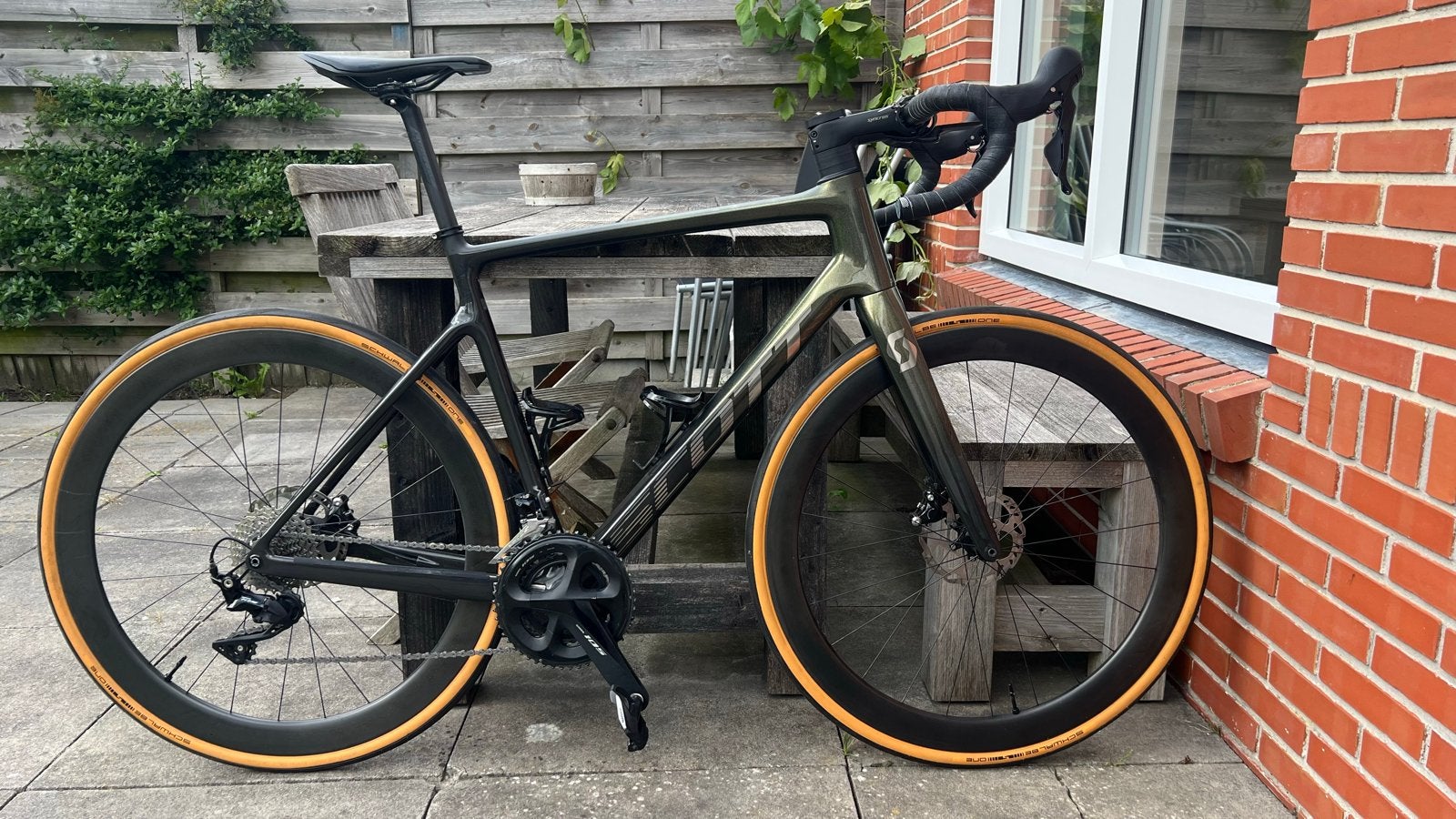 Scott Addict 30 racefiets - Zo goed als nieuw - Maat 56 (L), 28 inch, Carbon, Heren, Zo goed als nieuw