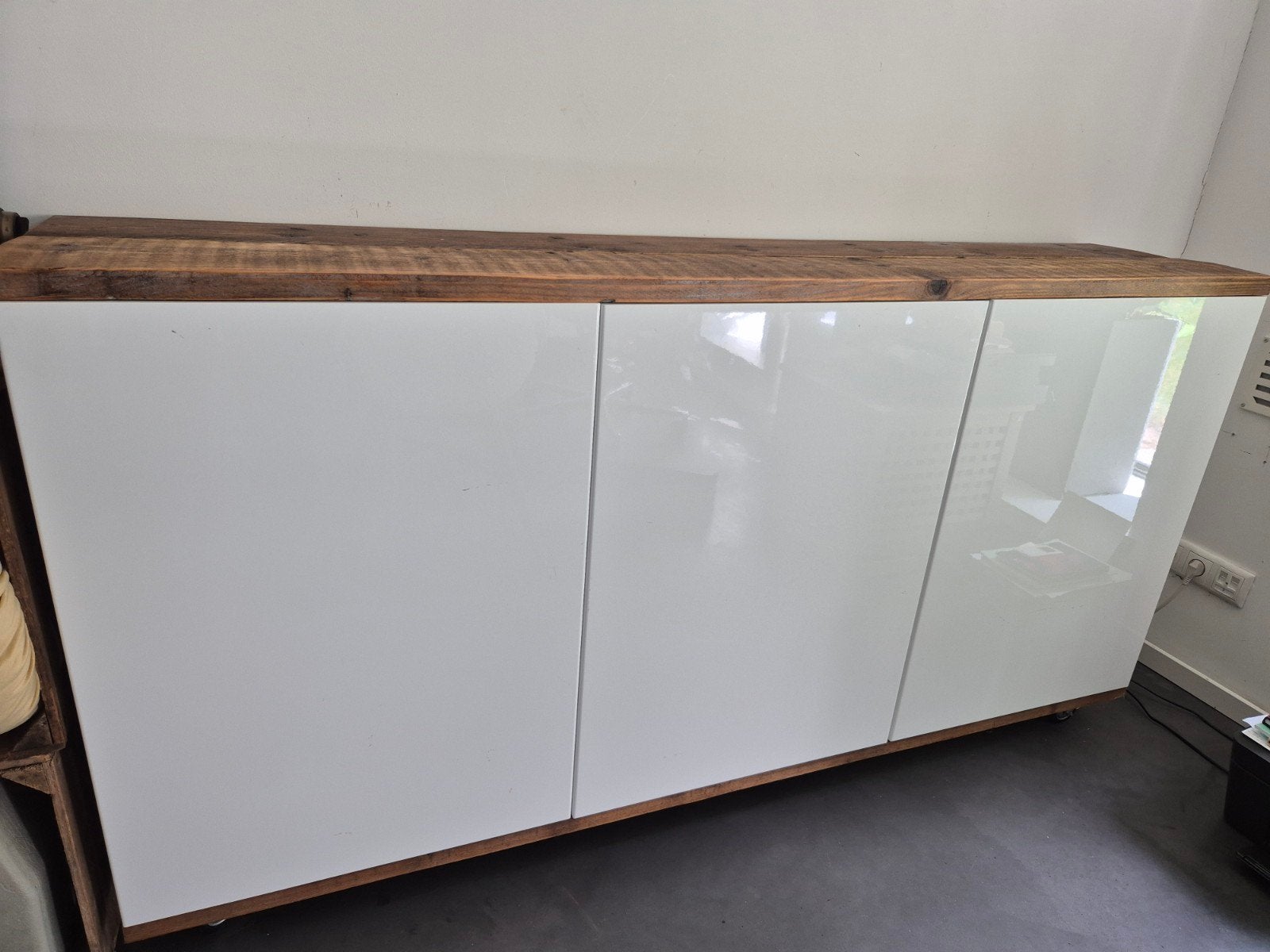 Strak landelijk dressoir op wielen met 3 deuren, Ophalen, Gebruikt, 150 tot 200 cm, Strak, Landelijk