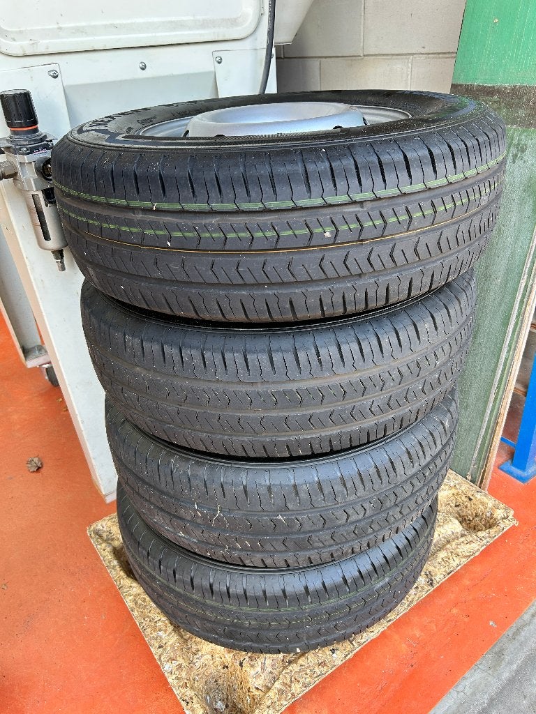 Nieuwe banden Fiat Ducato Opel Movano 215/70R15 5x118, Auto-onderdelen, Banden en Velgen, Ophalen, 15 inch, Nieuw, Band(en)