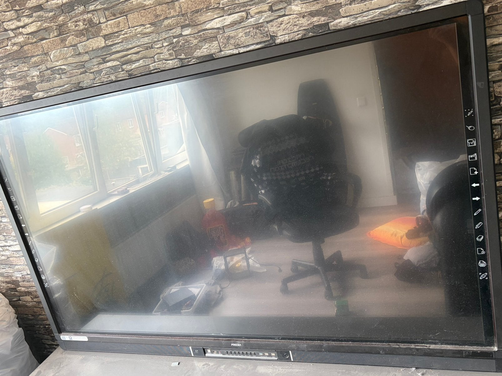 Predia touch pro 70 digibord, LED, 50 Hz, Zo goed als nieuw, 100 cm of meer