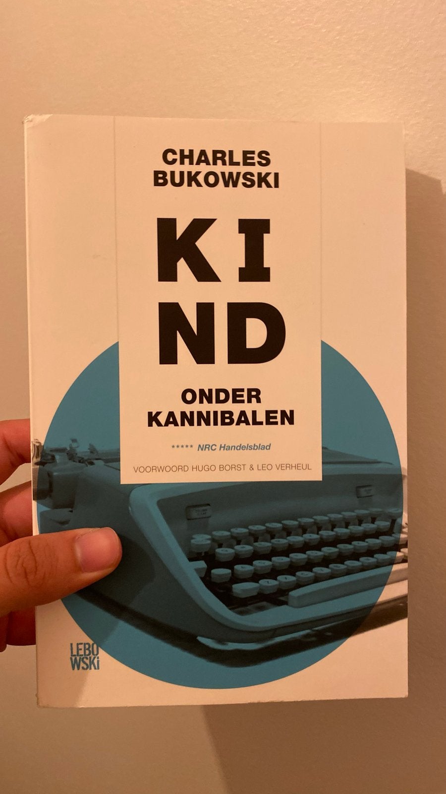 Kind onder kannibalen - Charles Bukowski, Boeken, Ophalen of Verzenden, Zo goed als nieuw, Nederland