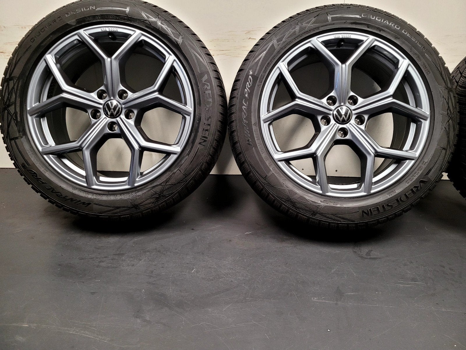 19 inch VW TIGUAN velgen 235 50 19 winter 8.5MM Seat skoda, Banden en Velgen, Nieuw, Winterbanden, 235 mm