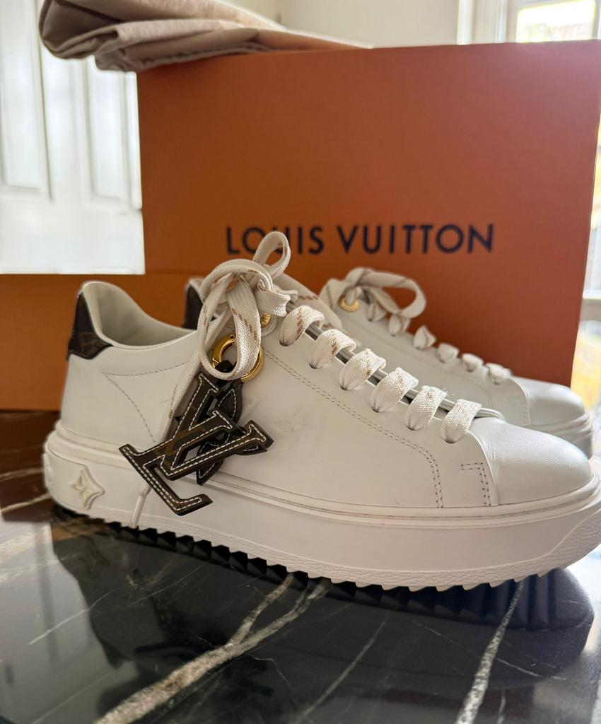 100% Originele - LOUIS VUITTON - Time Out sneakers - 37, Kleding | Dames, Schoenen, Ophalen of Verzenden, Zo goed als nieuw, Sneakers of Gympen