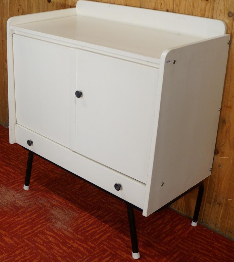 Bauhaus dressoir commode Ladenkast Retro buisframe meubel, Ophalen, Gebruikt, Sixties, zeventies, vintage, Mid-century, flower power, Hippie