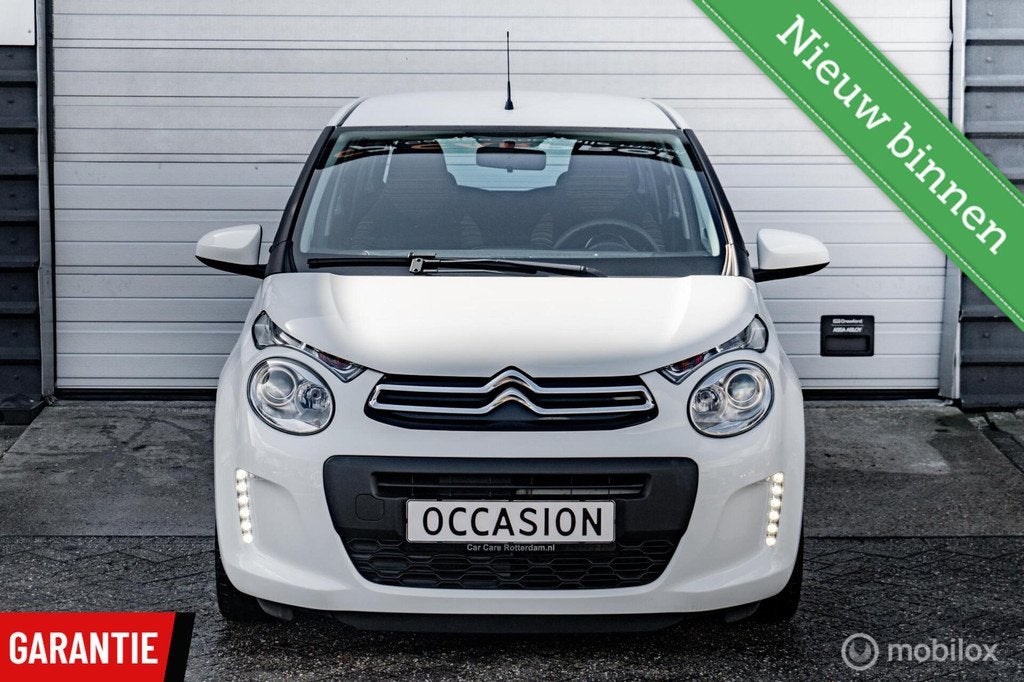 Citroen C1 1.0 VTi Shine |Stoelverwarming|Camera|Carplay, Voorwielaandrijving, Gebruikt, Euro 6, Start-stop-systeem