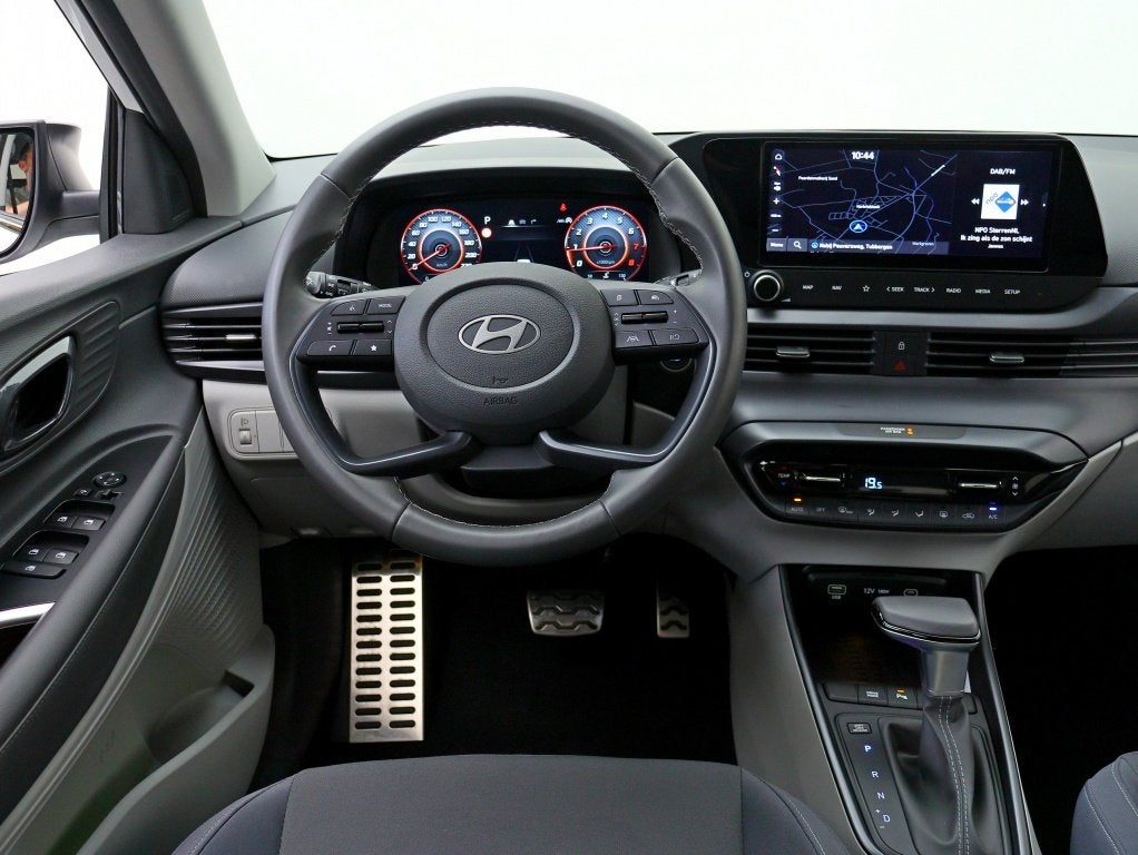 Hyundai Bayon 1.0 T-GDI Comfort Smart Automaat | Private Lea, Auto's, Dealer onderhouden, Gebruikt, Euro 6, 1095 kg