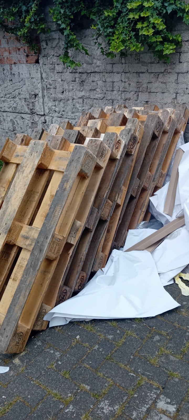 Gebruikte pallets gratis, Gebruikt, Ophalen of Verzenden, 50 mm of meer, Pallet