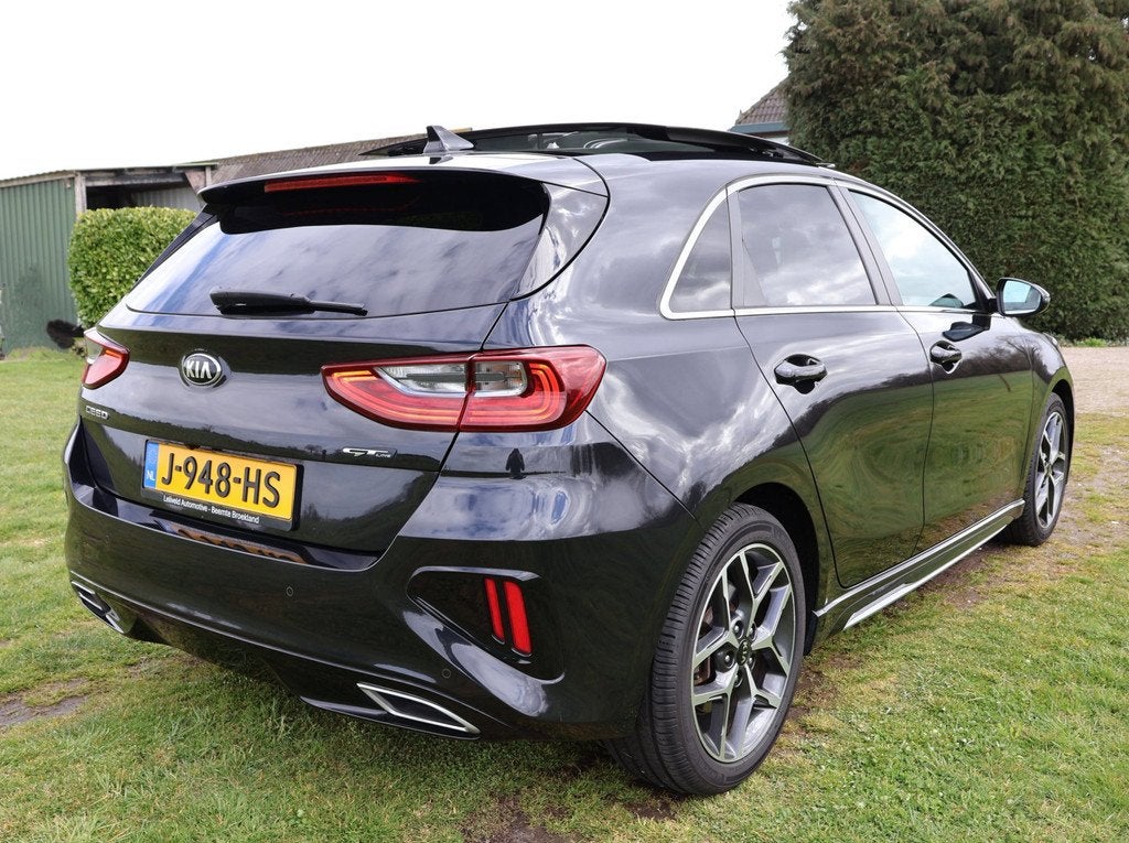 Kia Ceed 1.0 T-GDi GT-Line|Pano-dak|Stoel/Stuurverwarming|Ca, Auto's, Kia, Voorwielaandrijving, Gebruikt, Lichtsensor, Zwart
