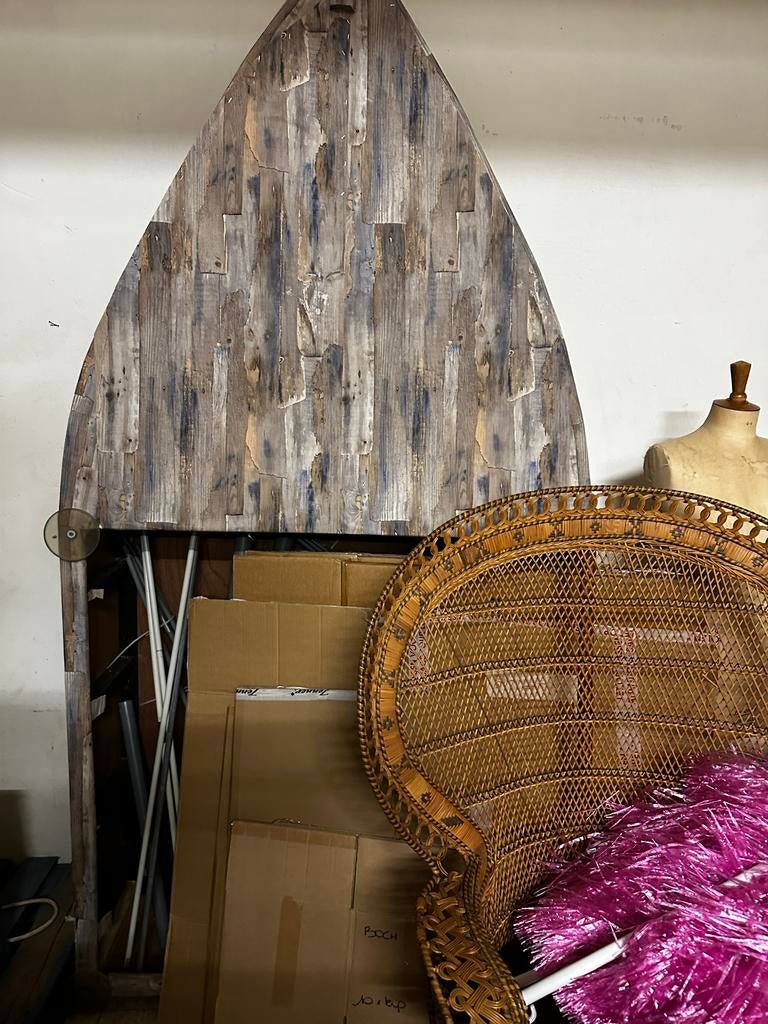Decoratieve boot voor theater of evenementen, Hobby en Vrije tijd, Kostuums, Theaterbenodigdheden en LARP, Ophalen, Gebruikt, Toneelattributen of Onderdelen