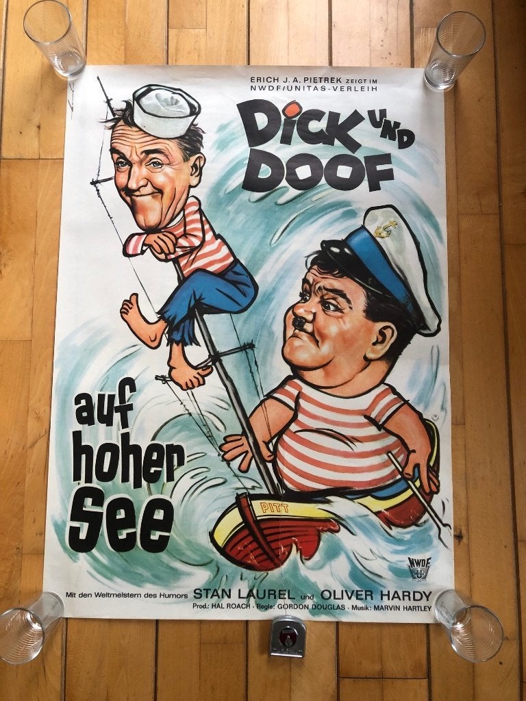 Laurel en Hardy Dick und Doof poster Auf Hoher See 85x60 cm., Ophalen of Verzenden, A1 t/m A3, Film en Tv, Rechthoekig Staand