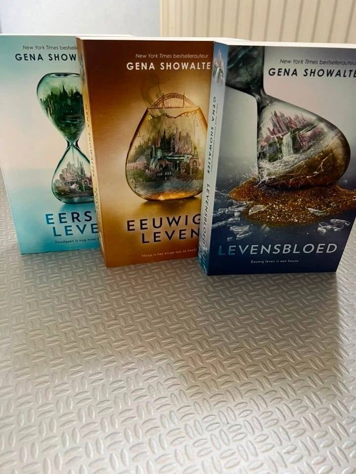 Gena Showalter trilogie, Ophalen of Verzenden, Zo goed als nieuw