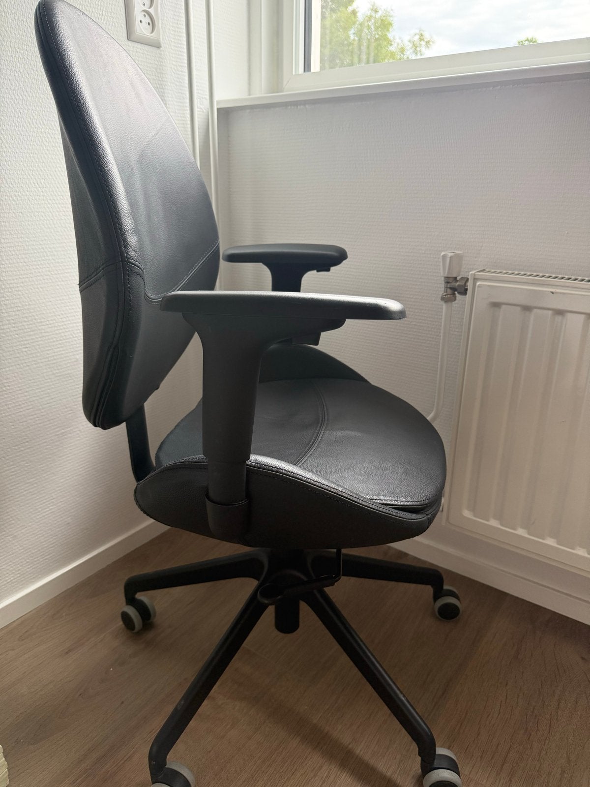 IKEA HATTEFJÄLL Bureaustoel - Zwart, Ergonomisch, Huis en Inrichting, Ophalen, Zwart, Zo goed als nieuw, Bureaustoel