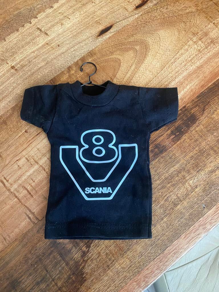 Scania V8 T-shirt (miniatuur), Kleding | Heren, Ophalen of Verzenden, Zo goed als nieuw, Overige maten, Zwart