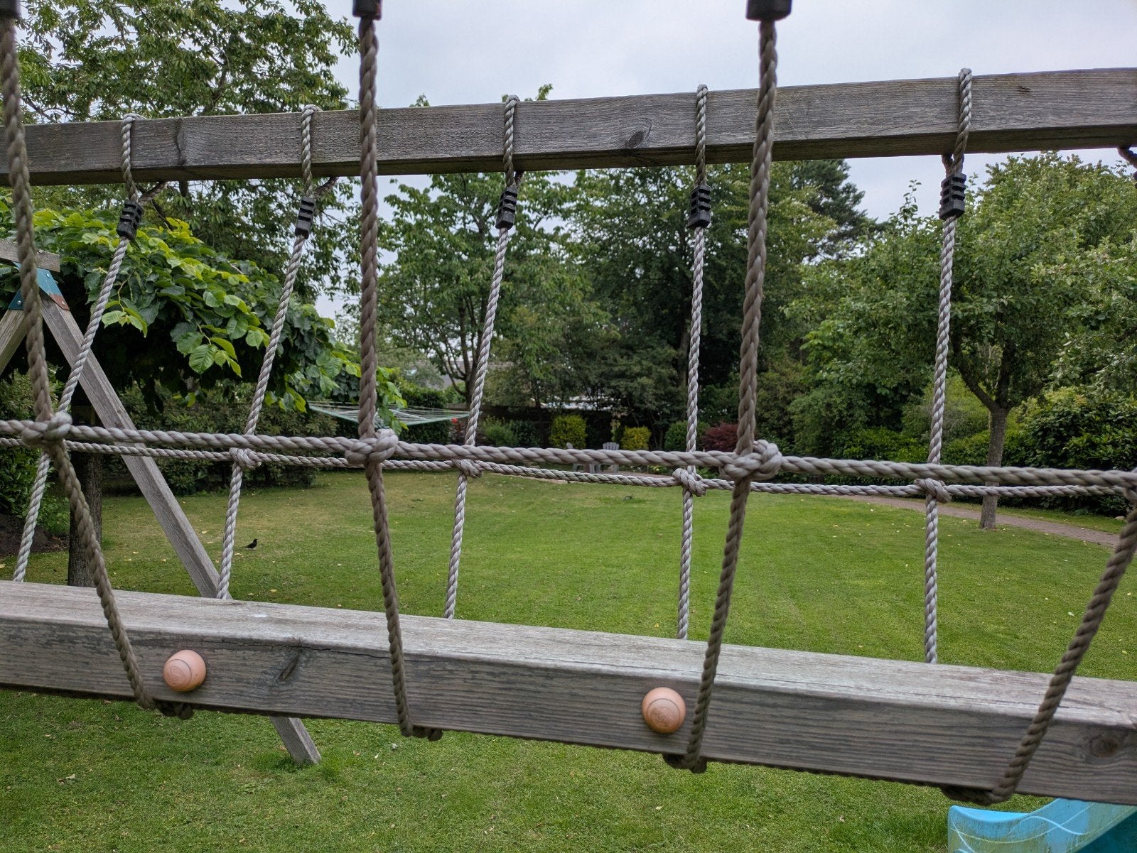 Loopbrug of klimrek, Ophalen