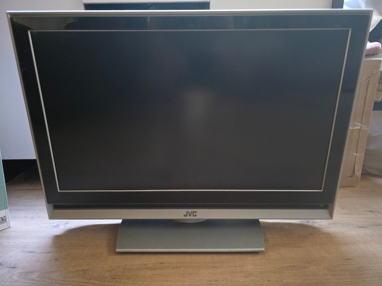 JVC Wide LCD TV met afstandsbediening, Gebruikt, 50 Hz, 60 tot 80 cm, Ophalen