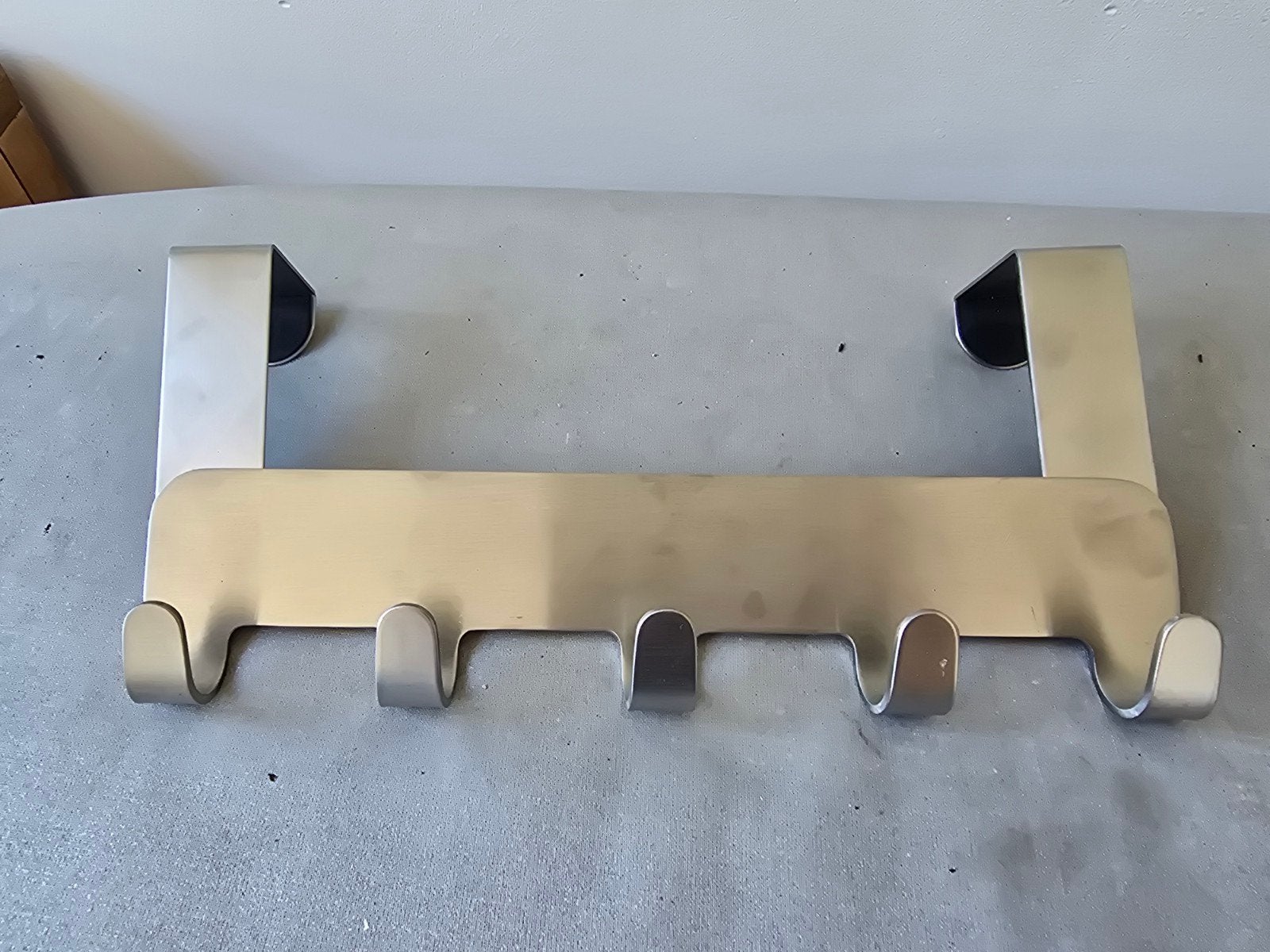 IKEA BROGRUND Over-de-deur kapstok RVS 5 haken, Wandhaken, Ophalen of Verzenden, Zo goed als nieuw, Minder dan 100 cm