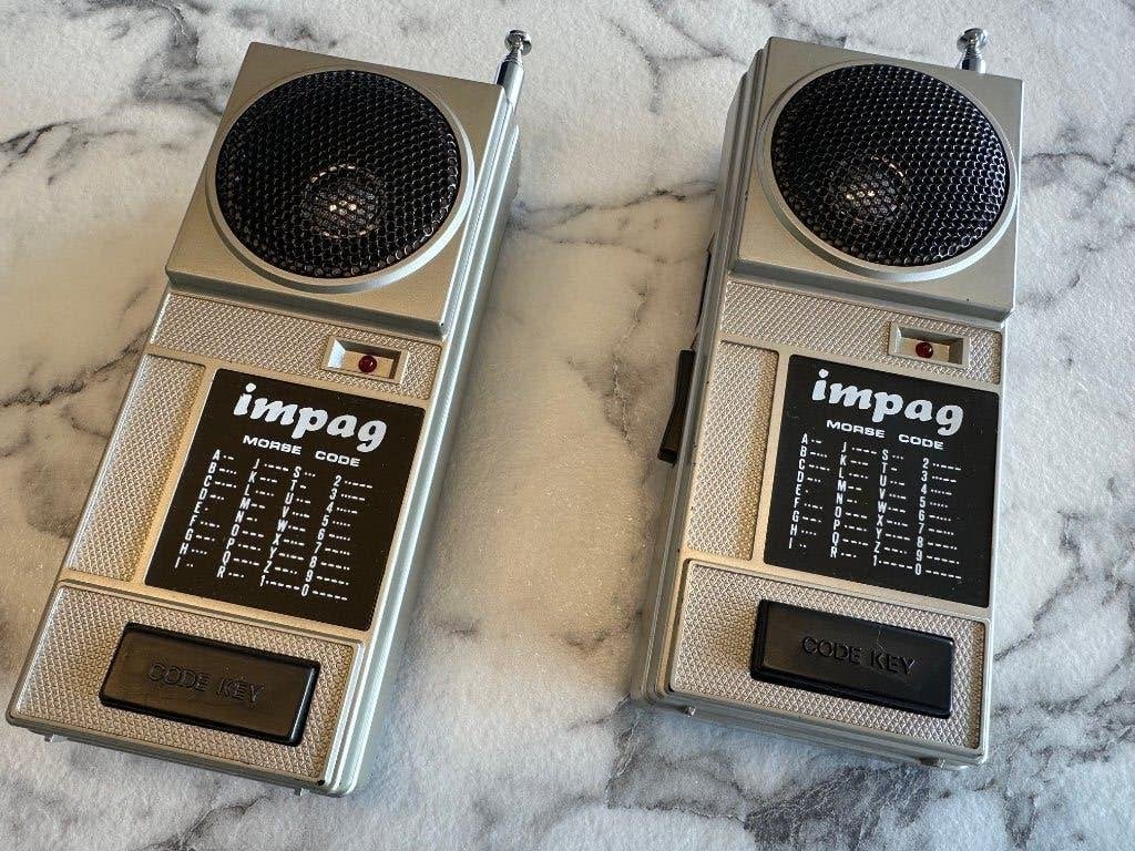 Vintage Impag Walkie Talkie Set Hong Kong jaren 80 Retro, Minder dan 2 km, Gebruikt, Ophalen of Verzenden, Portofoon of Walkie-talkie