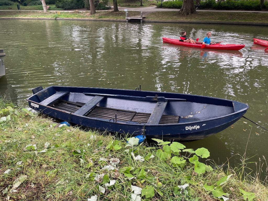 Dijntje ……fluisterboot met roei mogelijkheid, Ophalen, Gebruikt, 4 m, Staal